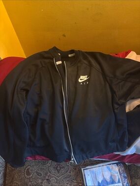 Nike Air Womans Black Full-Zip Nike Jacket
